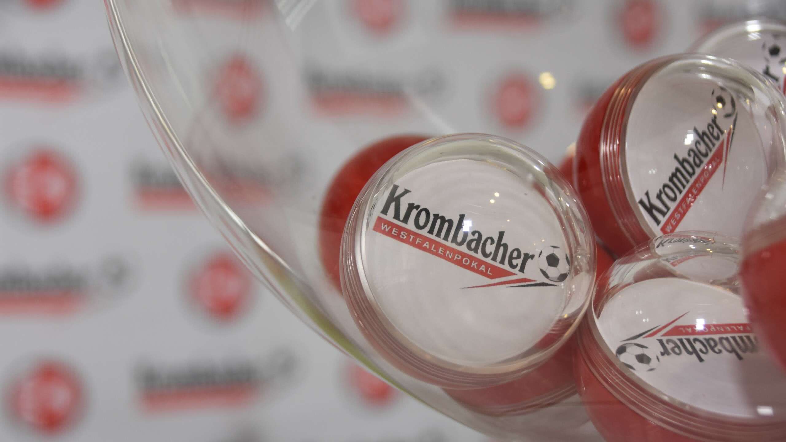Loskugeln Krombacher Westfalenpokal Lostrommel