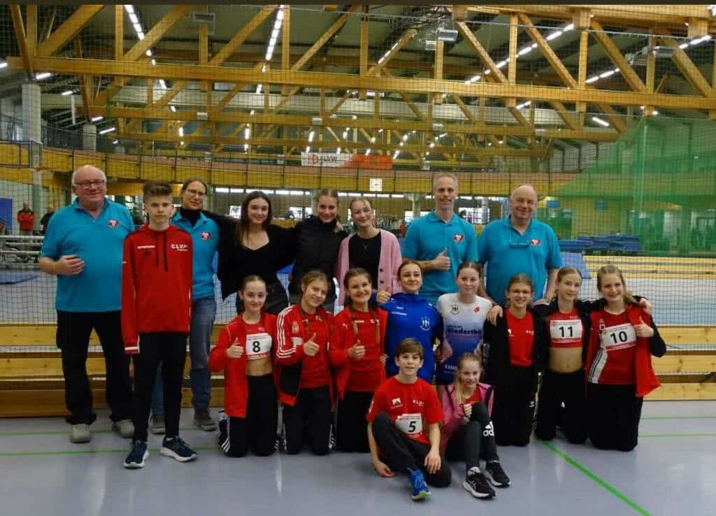 CLV Siegerland U14 mit Trainer*innen